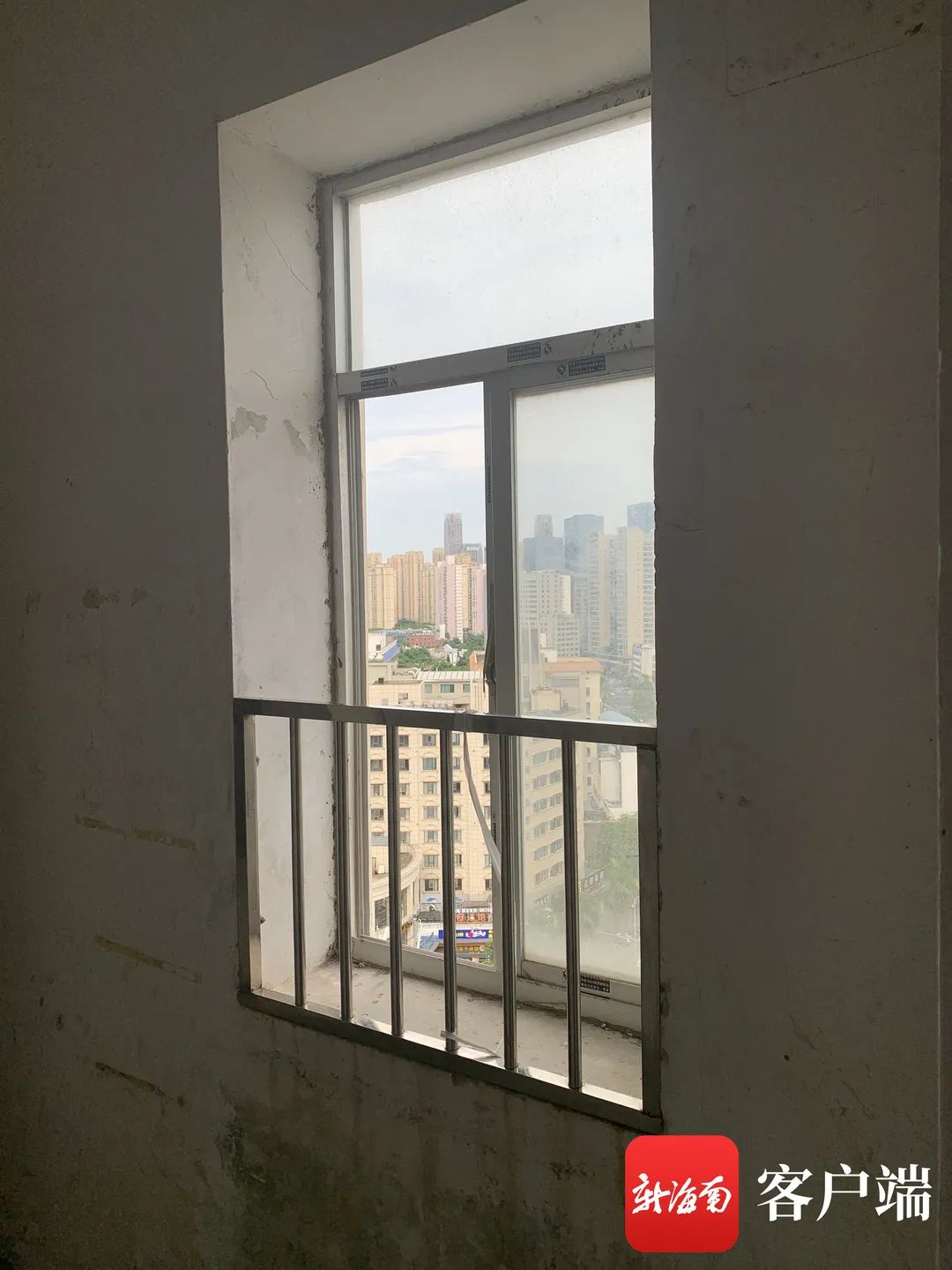DƬ